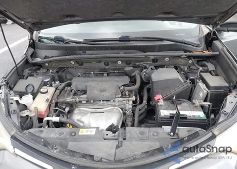 2017 Toyota Rav4 Le z USA, uszkodzony, nr VIN JTMZFREV8HJ700529